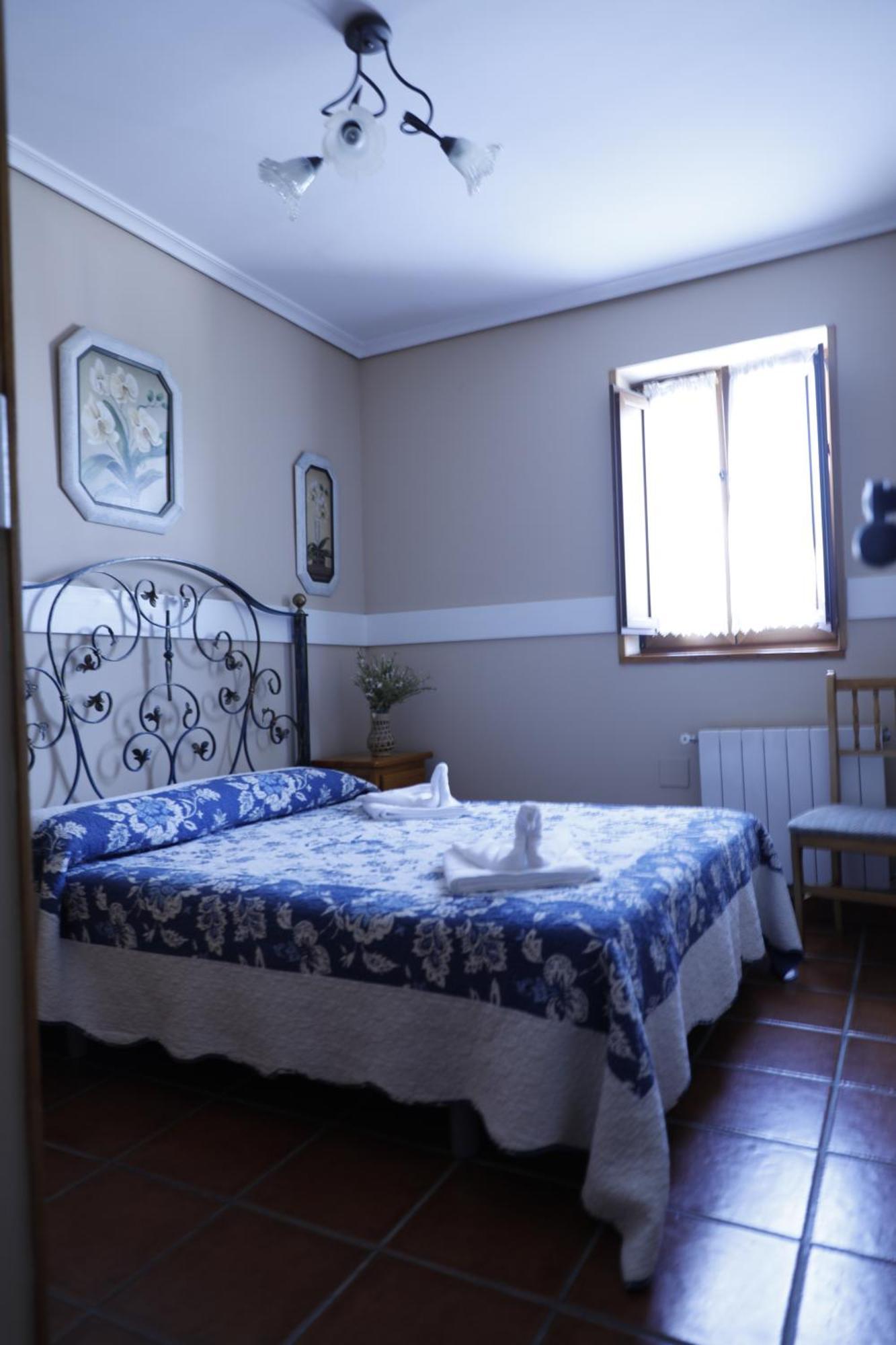 Apartamentos La Gloria Santillana del Mar Exterior foto